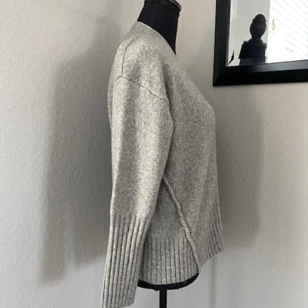 RACHEL ZOE Button Front Raw Hem Cardigan Sweater Gray Medium